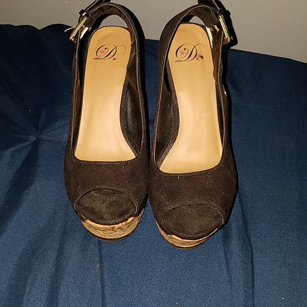 Black platforms